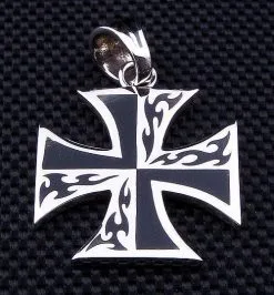 Bikerringshop Sterling Silver Maltese Cross Pendant
