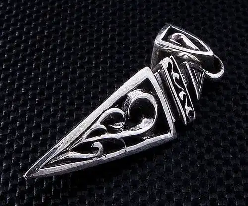 Bikerringshop Spike Pyramid Silver Pendant 5 Bikerringshop Spike Pyramid Silver Pendant - Image 3