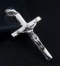 Bikerringshop Small Silver Cross Jesus Pendant