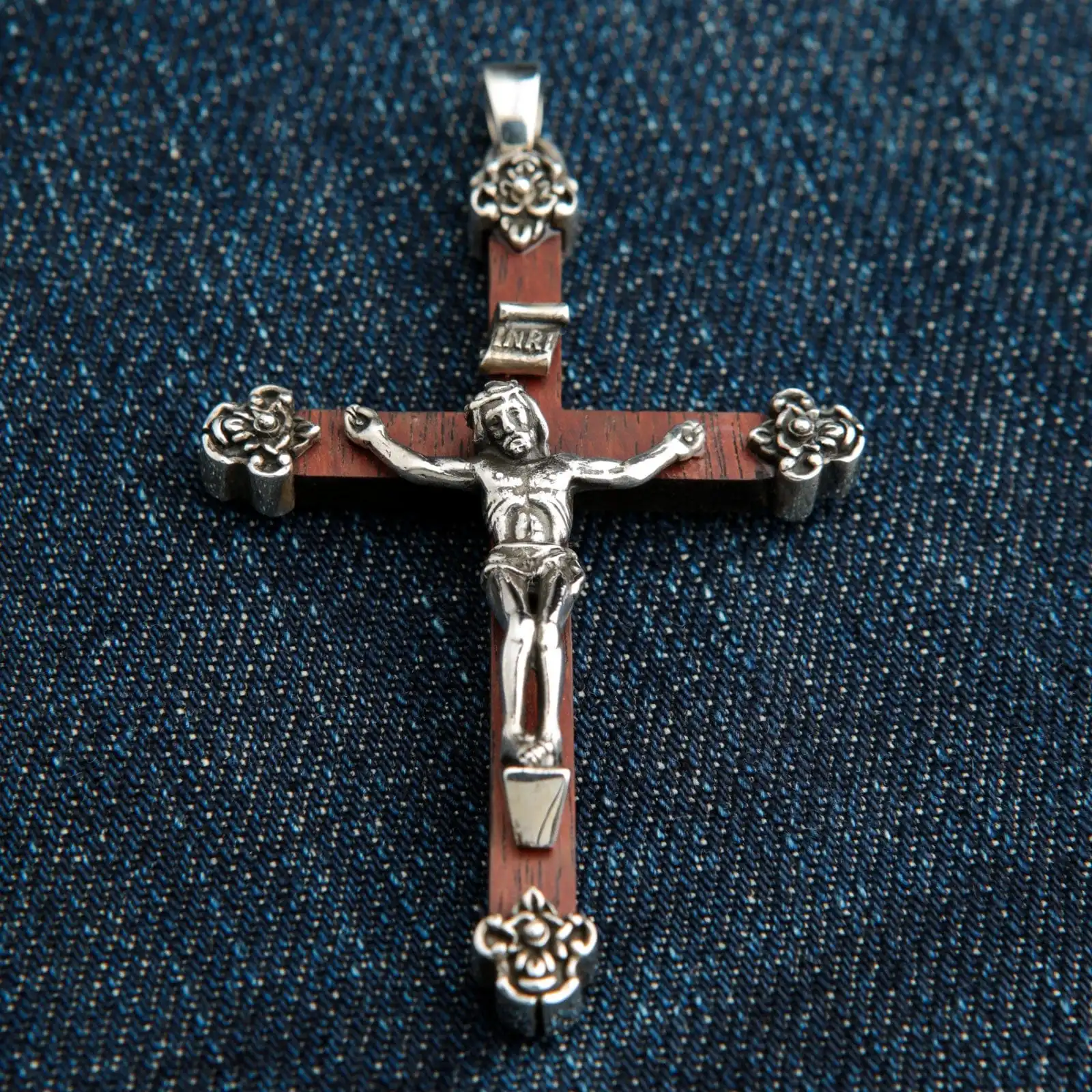 Bikerringshop Sterling Silver Crucifix Cross Wood Jesus Pendant 4 Bikerringshop Sterling Silver Crucifix Cross Wood Jesus Pendant - Image 2
