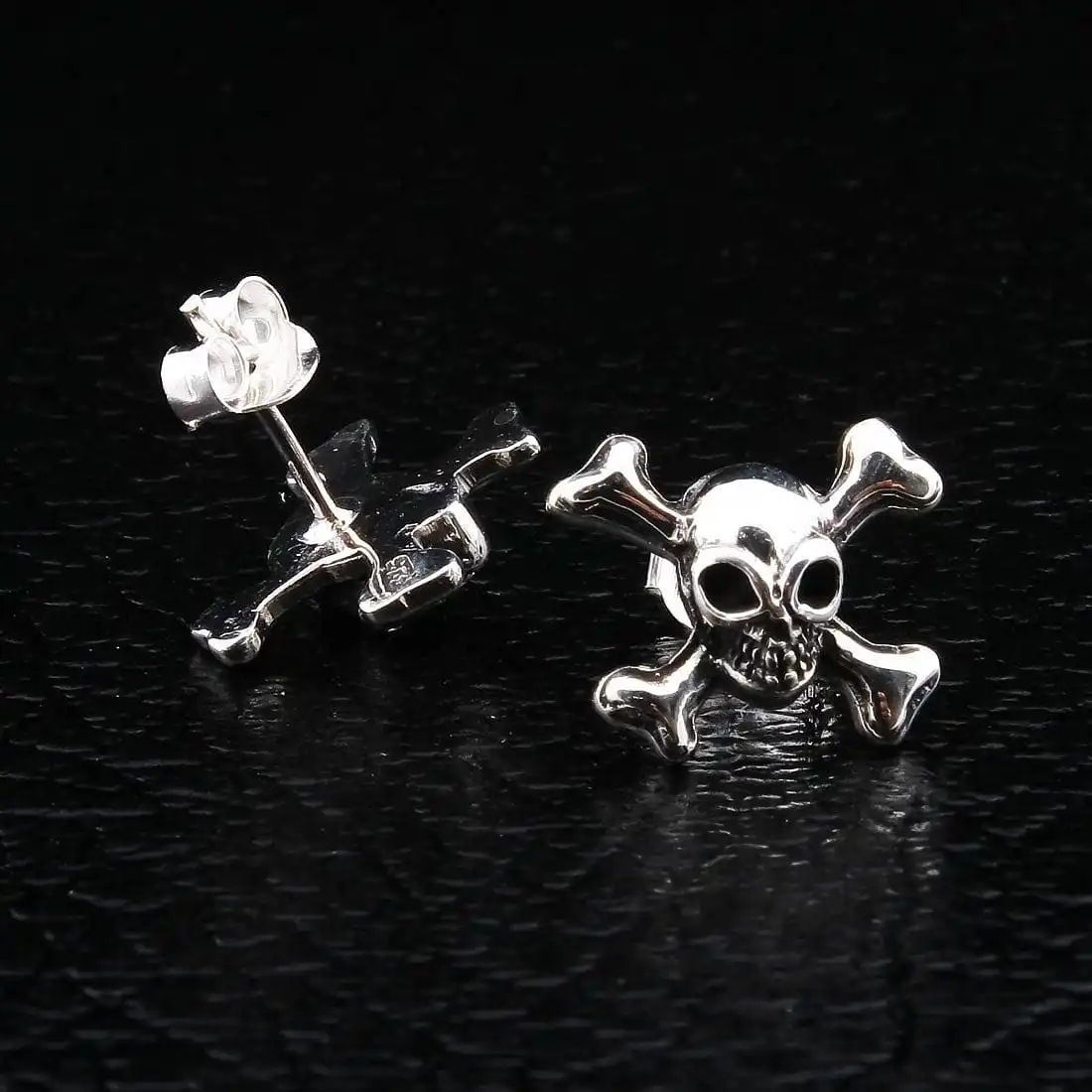 Bikerringshop Sterling Silver Crossbones Skull Studs Earrings 6 Bikerringshop Sterling Silver Crossbones Skull Studs Earrings - Image 4