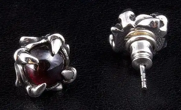 Bikerringshop 925 Sterling Silver Red Gothic Claw Earrings 4 Bikerringshop 925 Sterling Silver Red Gothic Claw Earrings - Image 2