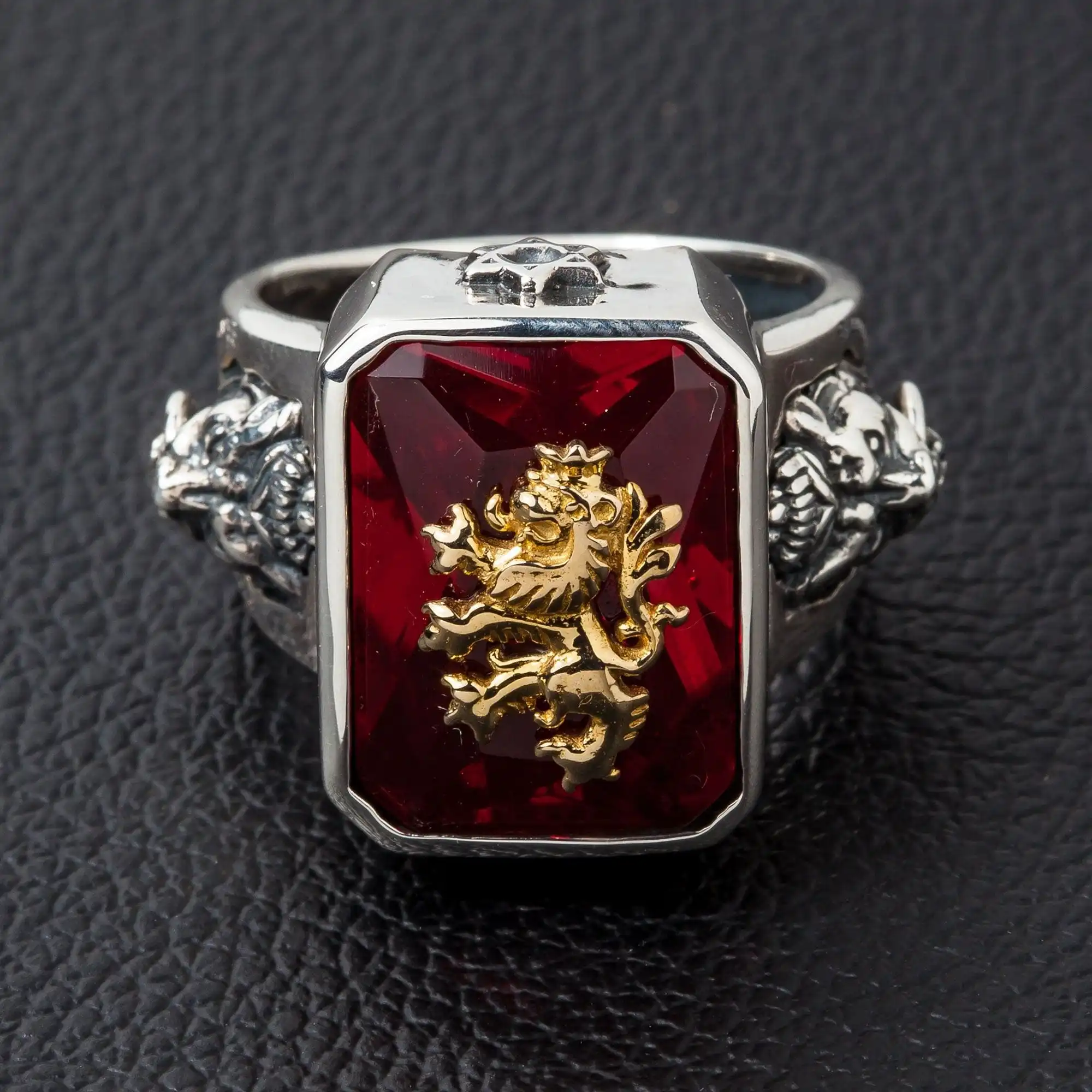 Bikerringshop 925 Sterling Silver Red Stone Lion Ring 4 Bikerringshop 925 Sterling Silver Red Stone Lion Ring - Image 2