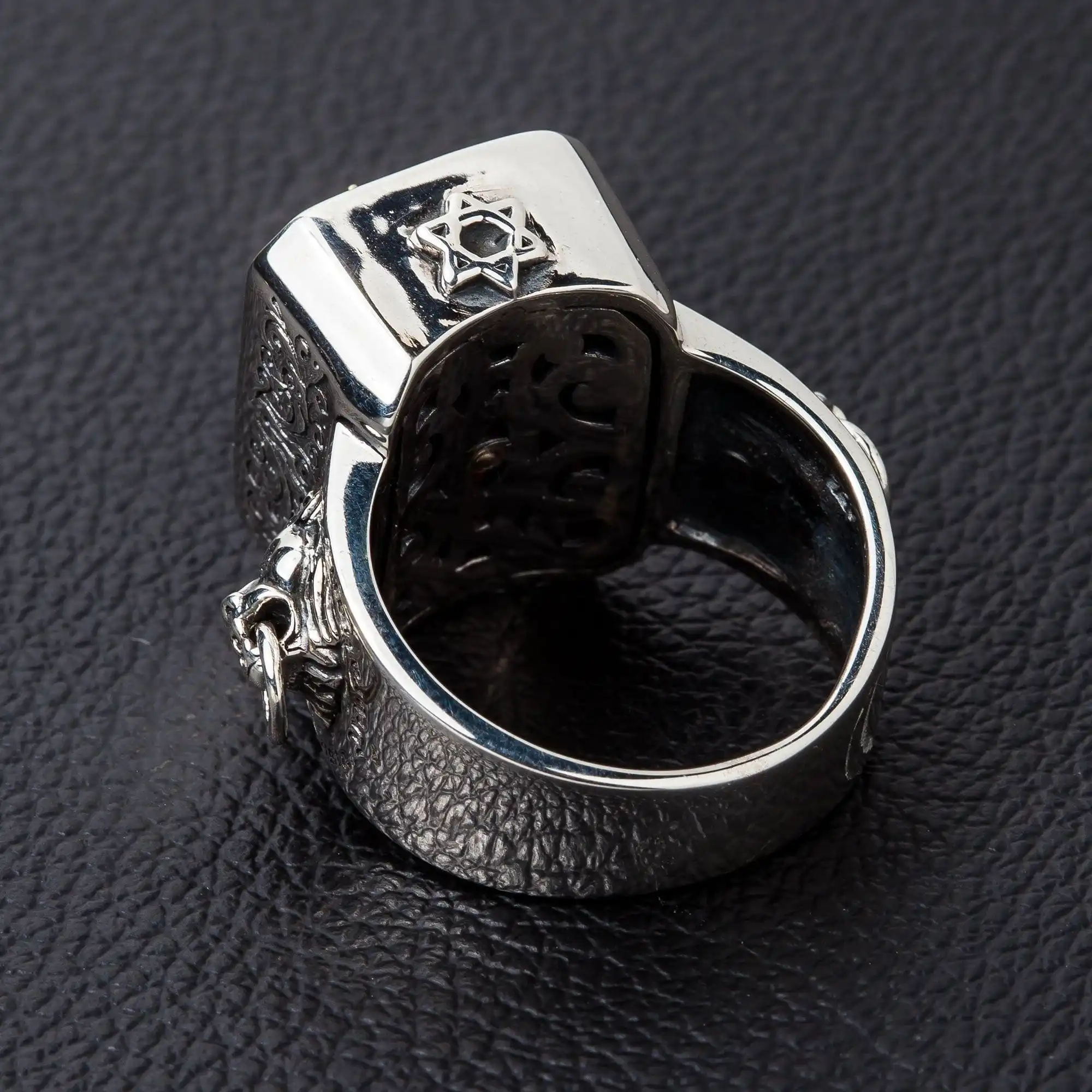 Bikerringshop 925 Sterling Silver Red Stone Lion Ring 7 Bikerringshop 925 Sterling Silver Red Stone Lion Ring - Image 5