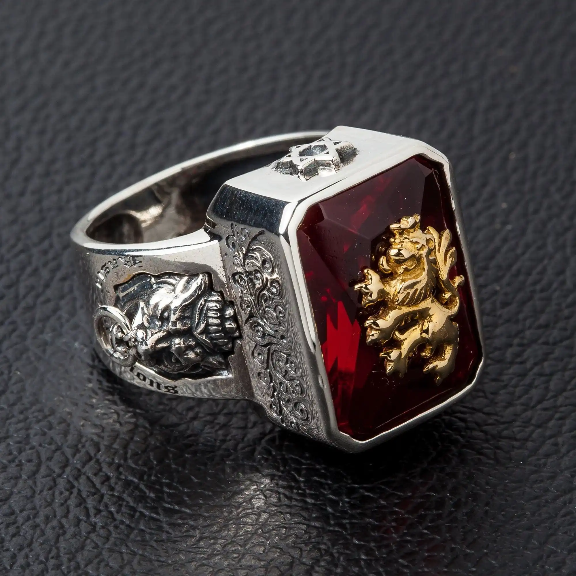 Bikerringshop 925 Sterling Silver Red Stone Lion Ring 3 Bikerringshop 925 Sterling Silver Red Stone Lion Ring